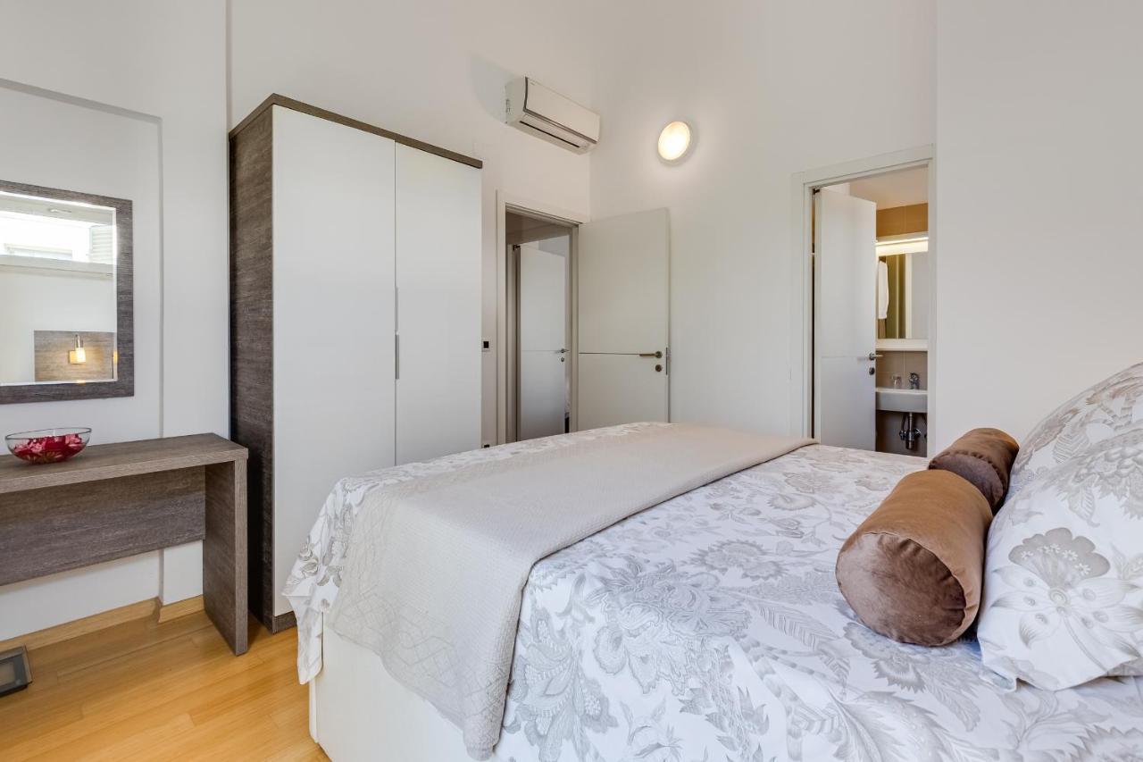 Luxury Two-Floor Apartment In Petrcane With Garden And Pool Экстерьер фото