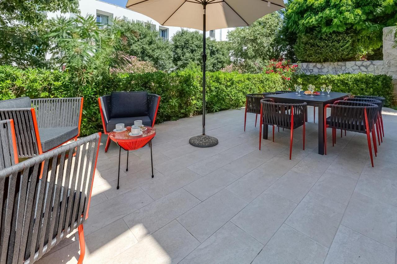 Luxury Two-Floor Apartment In Petrcane With Garden And Pool Экстерьер фото
