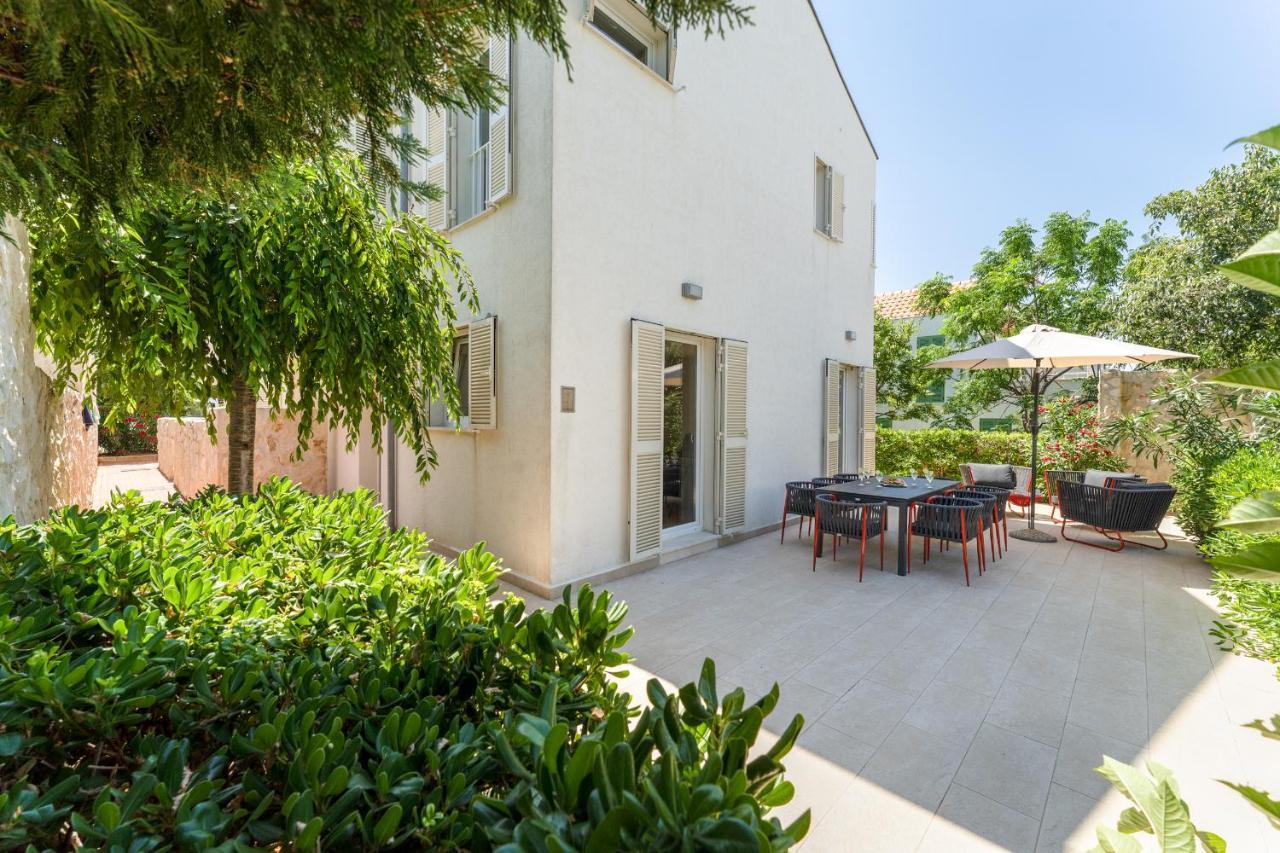 Luxury Two-Floor Apartment In Petrcane With Garden And Pool Экстерьер фото
